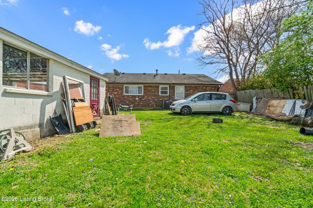 5200 Robinwood Rd, Louisville, KY 40218