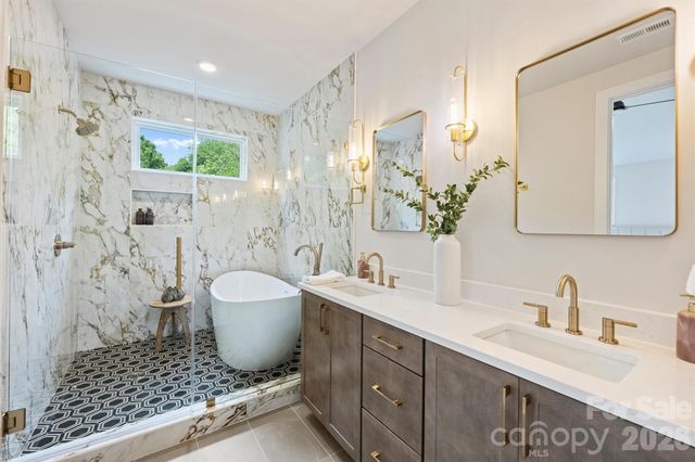 2701 Catalina Avenue, Charlotte, NC 28206
