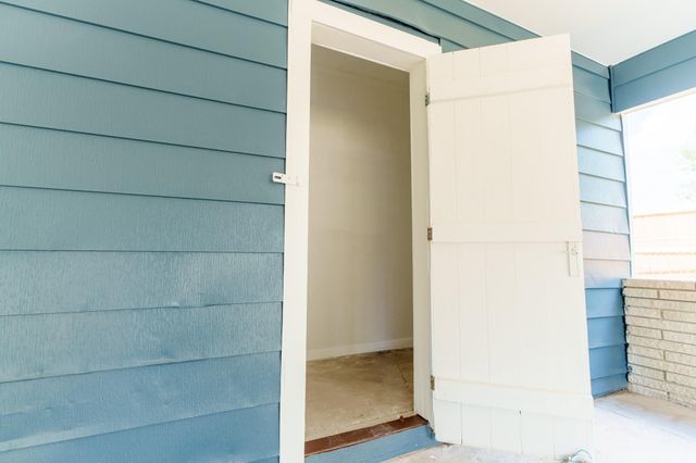 103 N 6th Street E, Dawson, TX 76639