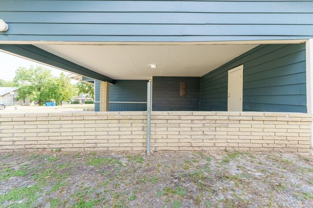 103 N 6th Street E, Dawson, TX 76639
