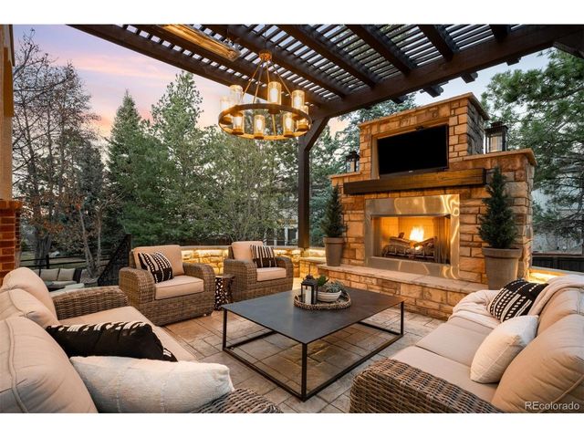 9329 E Star Hill Trl, Lone Tree, CO 80124