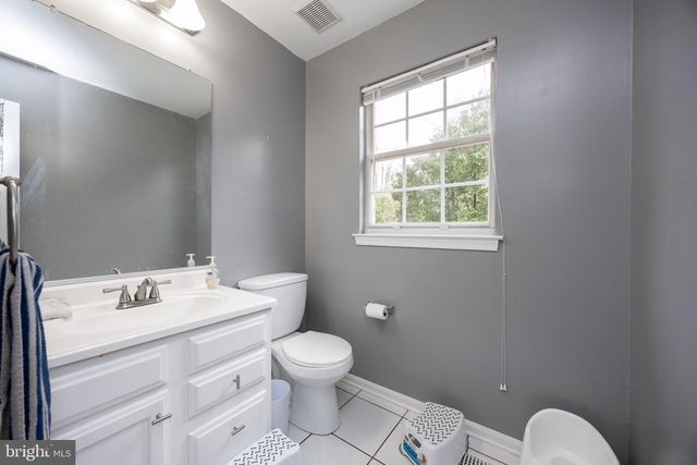 8 BALMORAL DR, Chadds Ford, PA 19317