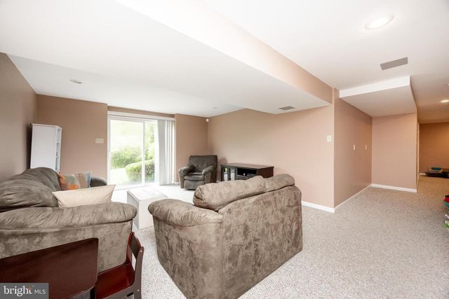 8 BALMORAL DR, Chadds Ford, PA 19317