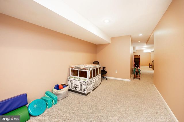8 BALMORAL DR, Chadds Ford, PA 19317