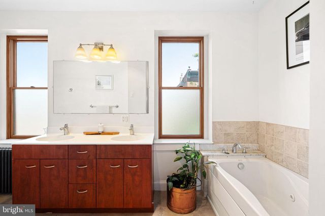 822 N 27TH ST, Philadelphia, PA 19130