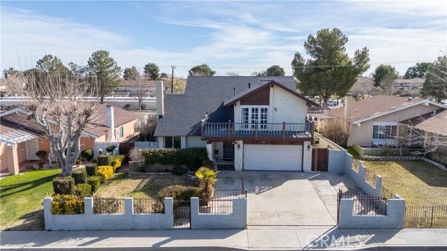 44520 Fenhold, Lancaster, CA 93535