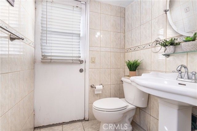 44520 Fenhold, Lancaster, CA 93535