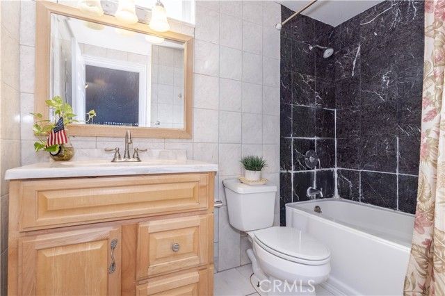 44520 Fenhold, Lancaster, CA 93535