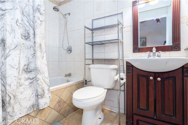 44520 Fenhold, Lancaster, CA 93535