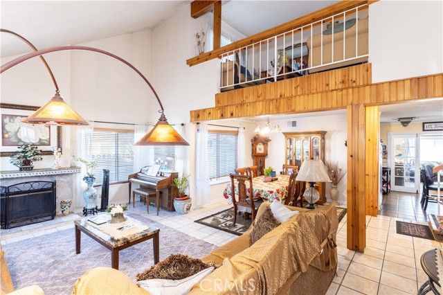 44520 Fenhold, Lancaster, CA 93535