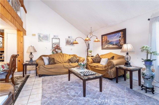 44520 Fenhold, Lancaster, CA 93535