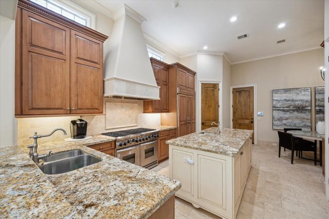 1110 & 1106 Longmont Place Court, Houston, TX 77056