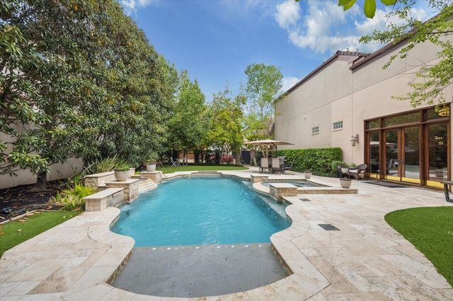 1110 & 1106 Longmont Place Court, Houston, TX 77056