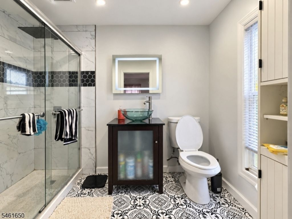 307 Duer St, North Plainfield Boro, NJ 07060 — photo 5