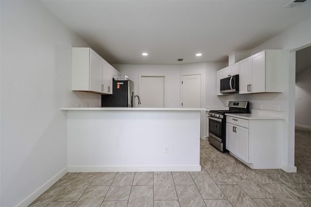 16405 Edgemere DR, Pflugerville, TX 78660