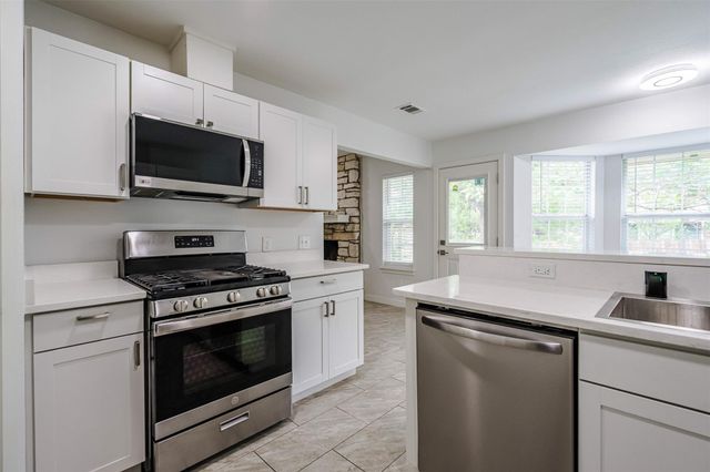 16405 Edgemere DR, Pflugerville, TX 78660