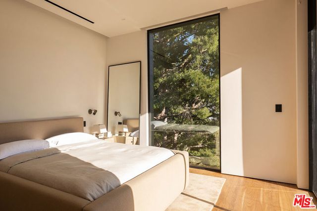2657 Larmar Road, Los Angeles, CA 90068