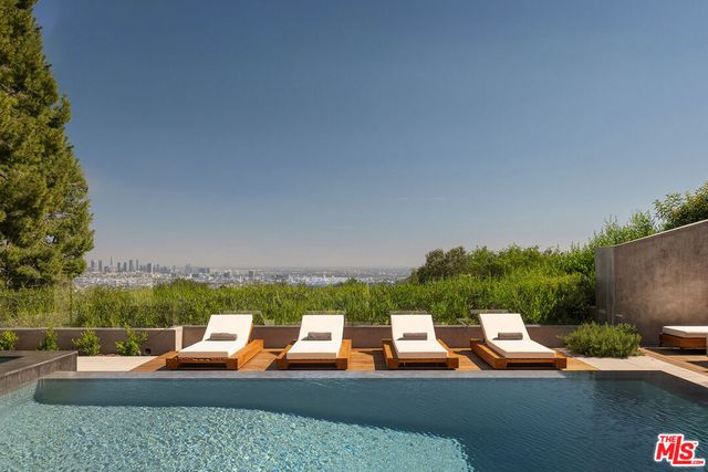2657 Larmar Road, Los Angeles, CA 90068