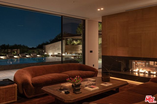 2657 Larmar Road, Los Angeles, CA 90068