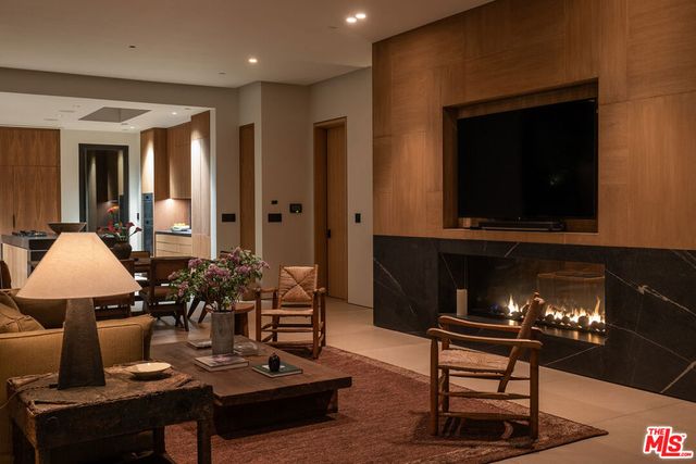 2657 Larmar Road, Los Angeles, CA 90068
