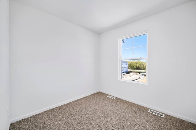 2032 Yellowstone Boulevard, Mundelein, IL 60060
