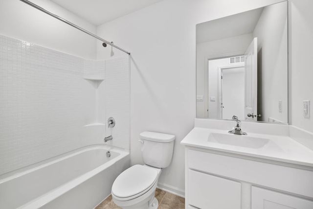 2032 Yellowstone Boulevard, Mundelein, IL 60060