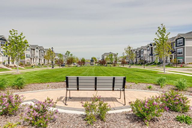 2032 Yellowstone Boulevard, Mundelein, IL 60060