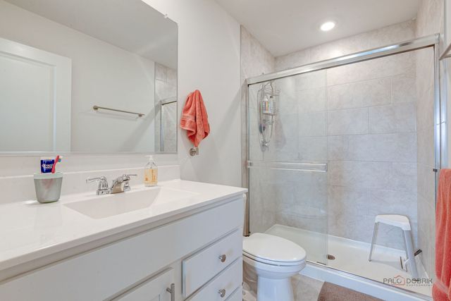 2032 Yellowstone Boulevard, Mundelein, IL 60060