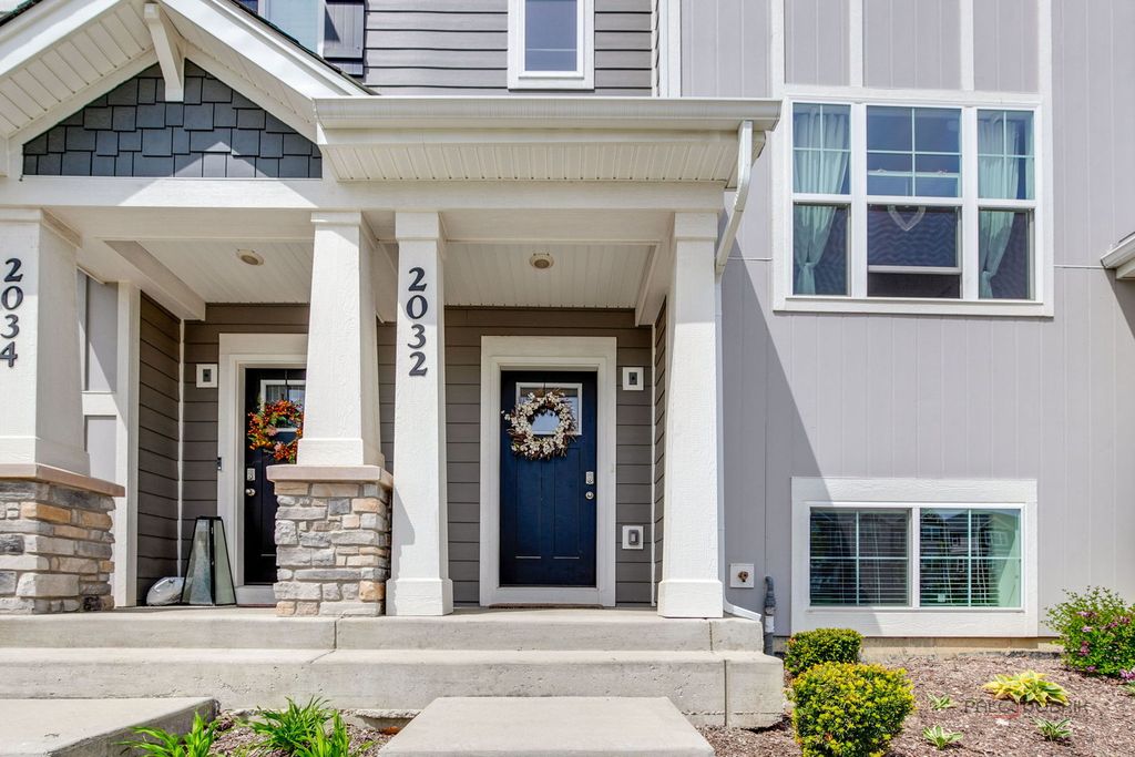 2032 Yellowstone Boulevard, Mundelein, IL 60060