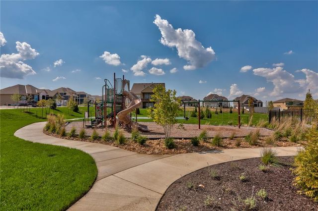 10906 W 173rd Terrace, Overland Park, KS 66221