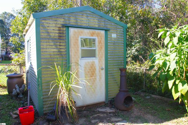 409 Florence Street, Clinton, SC 29325