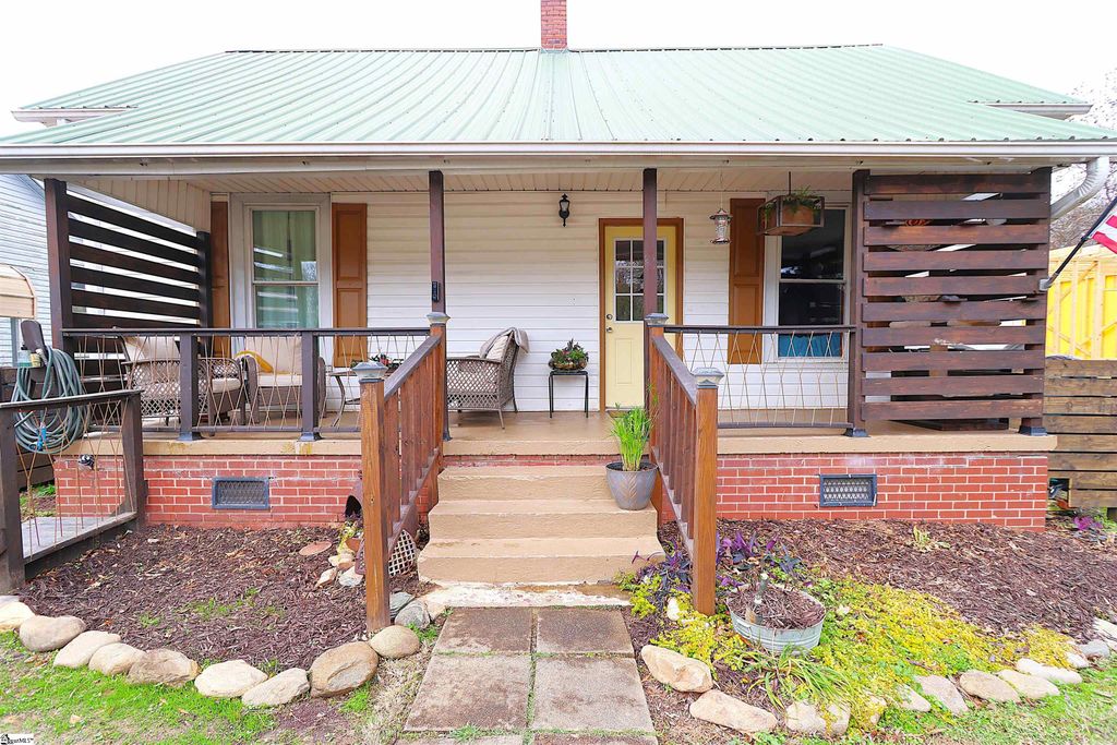 409 Florence Street, Clinton, SC 29325