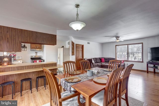 720 W MYRTLE ST, Littlestown, PA 17340