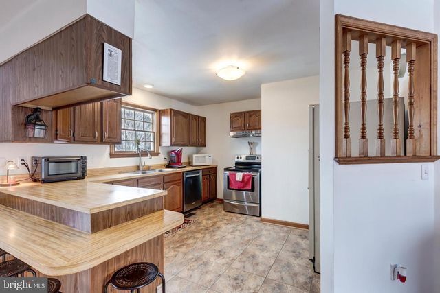 720 W MYRTLE ST, Littlestown, PA 17340