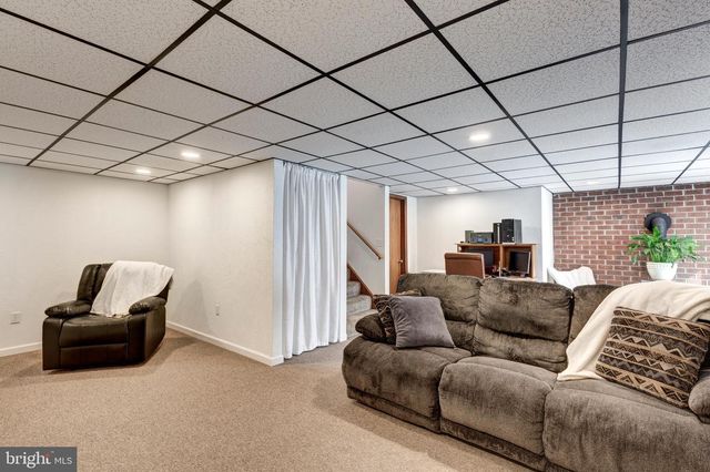 720 W MYRTLE ST, Littlestown, PA 17340