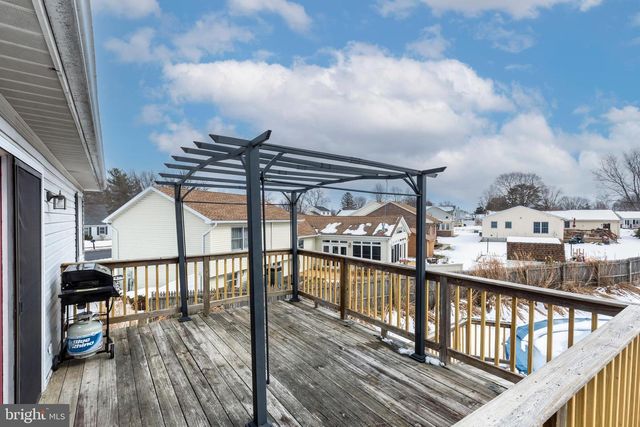 720 W MYRTLE ST, Littlestown, PA 17340