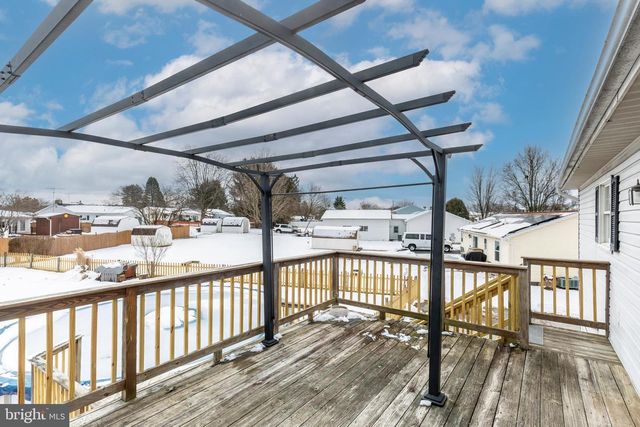 720 W MYRTLE ST, Littlestown, PA 17340