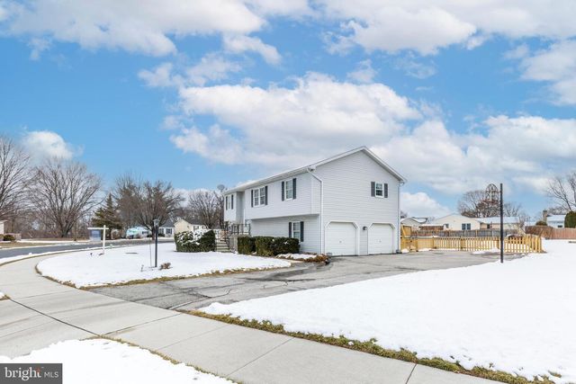 720 W MYRTLE ST, Littlestown, PA 17340