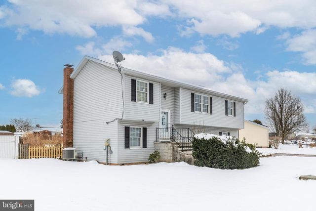 720 W MYRTLE ST, Littlestown, PA 17340