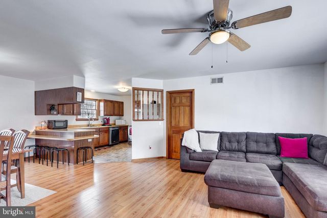 720 W MYRTLE ST, Littlestown, PA 17340