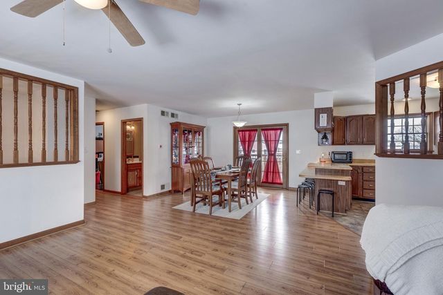 720 W MYRTLE ST, Littlestown, PA 17340