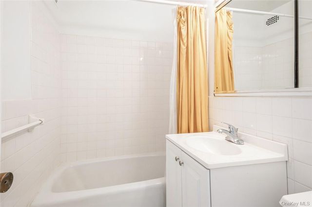 499 N Broadway 3A, White Plains, NY 10603