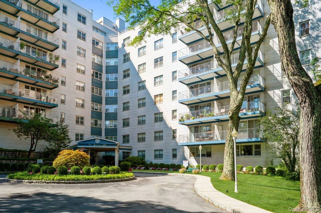 499 N Broadway 3A, White Plains, NY 10603 — photo 3