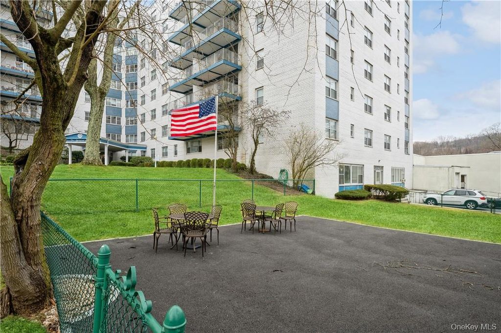 499 N Broadway 3A, White Plains, NY 10603 — photo 4