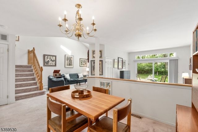3 Crofton Ct, Lambertville City, NJ 08530