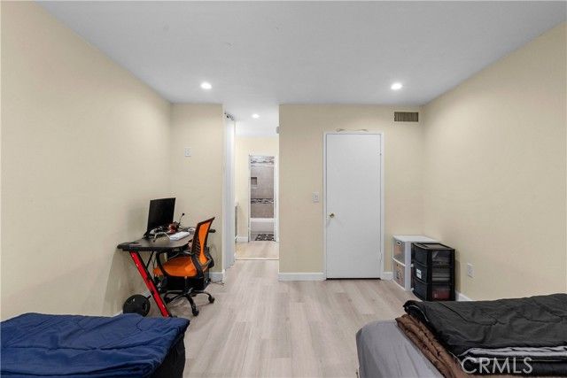 5460 White Oak Avenue C204, Encino (los Angeles), CA 91316