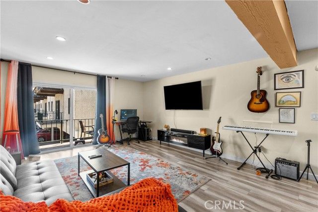 5460 White Oak Avenue C204, Encino (los Angeles), CA 91316