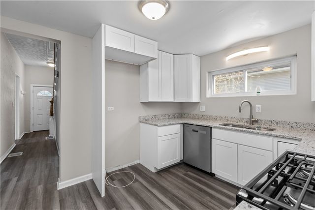 904 State Ave, Coraopolis, PA 15108