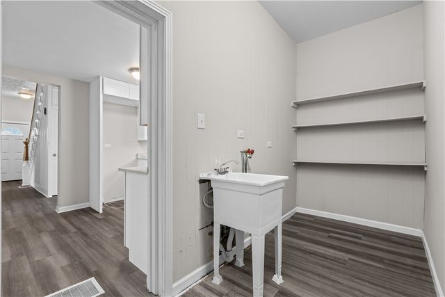 904 State Ave, Coraopolis, PA 15108