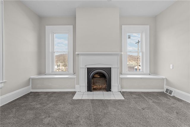 904 State Ave, Coraopolis, PA 15108